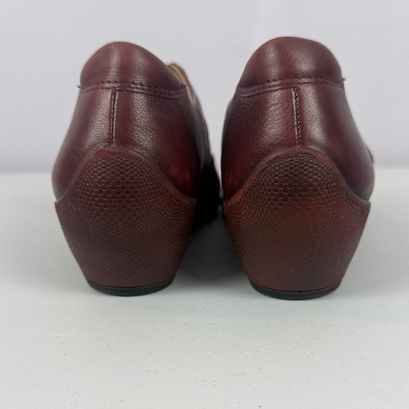 Ecco Women's Burgundy Leather Mary Jane Clogs Size 39 - Picture 7 of 11